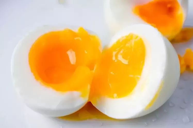 ovo de galinha fervido para uma dieta sem carboidratos