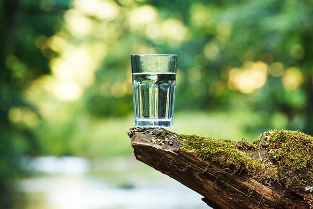 Água derretida é a melhor opção para uma dieta de água